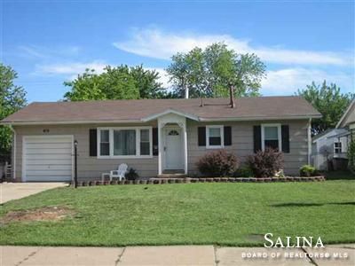 1128 Acorn, Salina, KS 67401