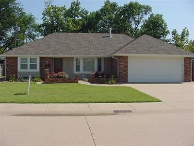 3415 Meadowlark, Great Bend, KS 67530