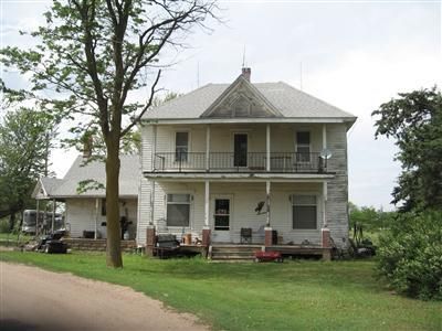 1236 W Barton County Rd, Great Bend, KS 67530