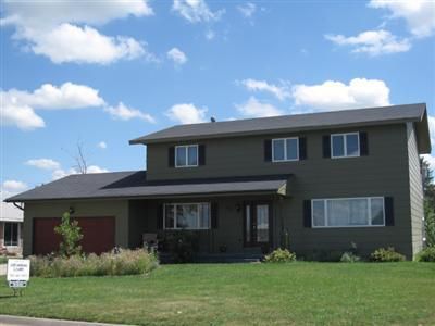 192 E Amy Ave, Russell, KS 67665
