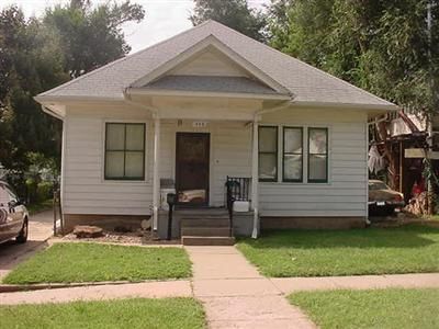 309 E 4th, Hoisington, KS 67544