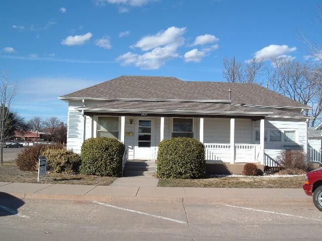 2020 17th, Great Bend, KS 67530