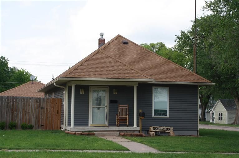 322 E 1st, Hoisington, KS 67544
