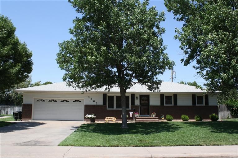 3000 27th, Great Bend, KS 67530