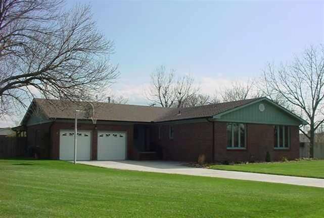 4101 Falcon Dr, Great Bend, KS 67530