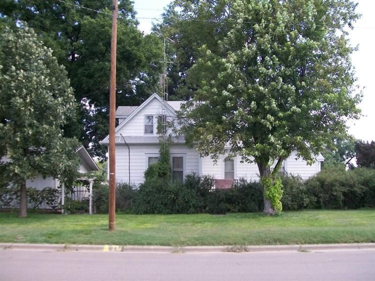 1444 Park Ave, Great Bend, KS 67530