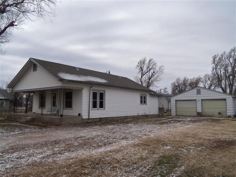 402 Smith, Rozel, KS 67574