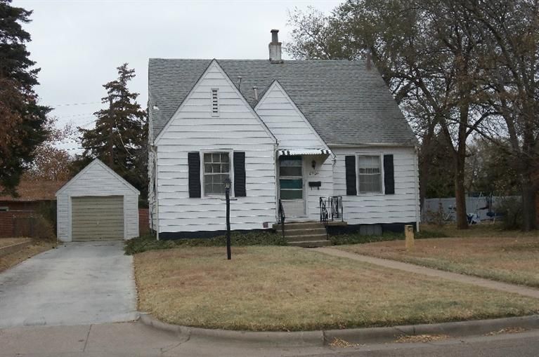 2506 17th St, Great Bend, KS 67530