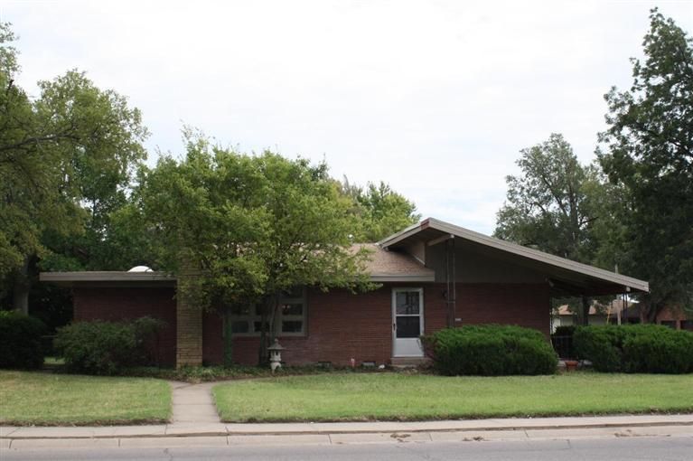 1300 Mckinley Dr, Great Bend, KS 67530