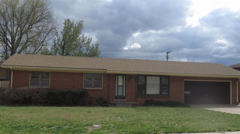 3113 25th St, Great Bend, KS 67530