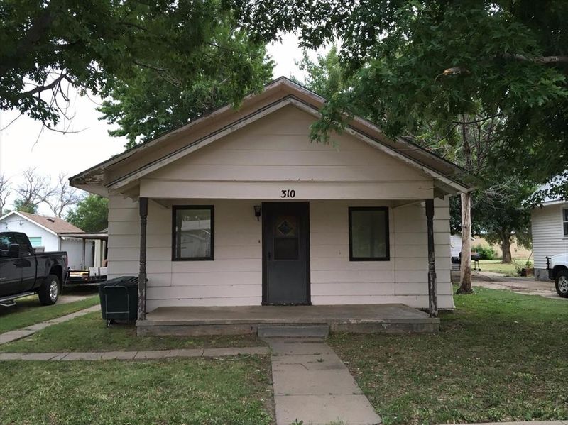 310 W Ellen W, Otis, KS 67565