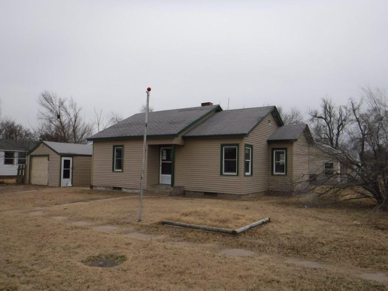 504 E 3rd, Larned, KS 67550