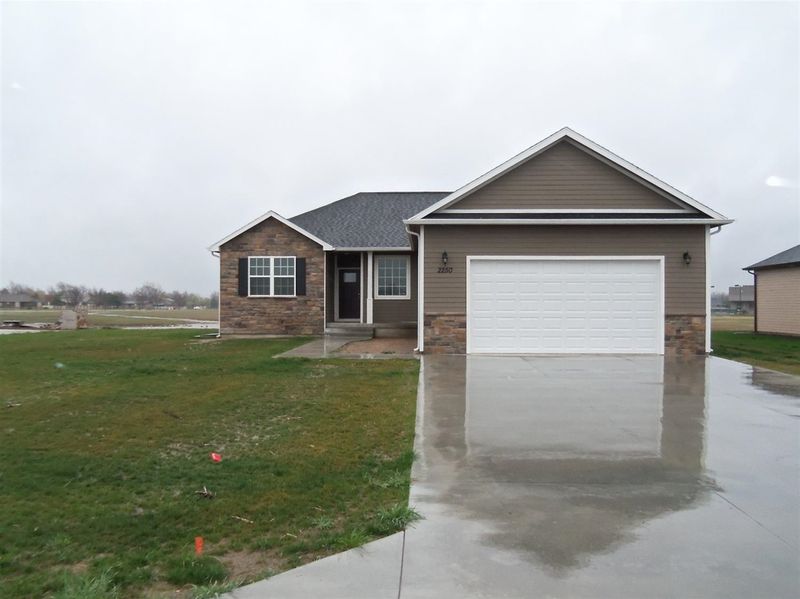 2250 Prairie Rose Dr, Great Bend, KS 67530