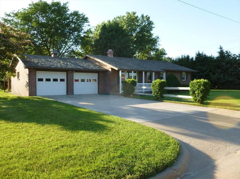 1219 Random Rd, Hoisington, KS 67544