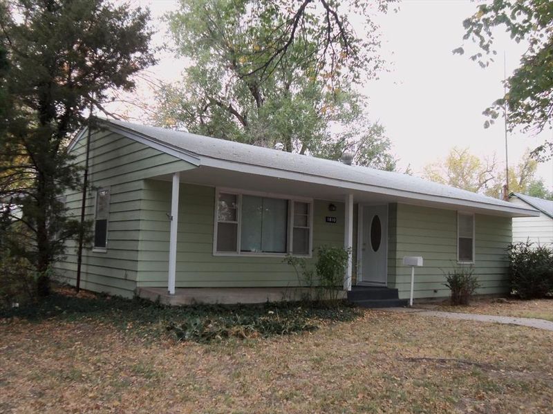 1810 Morton St, Great Bend, KS 67530