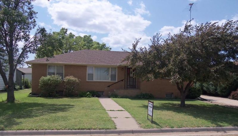 108 S 6th St, Otis, KS 67565