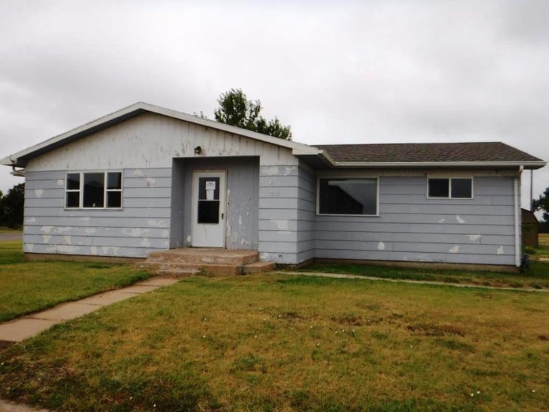 1015 S Grove, Greensburg, KS 67054