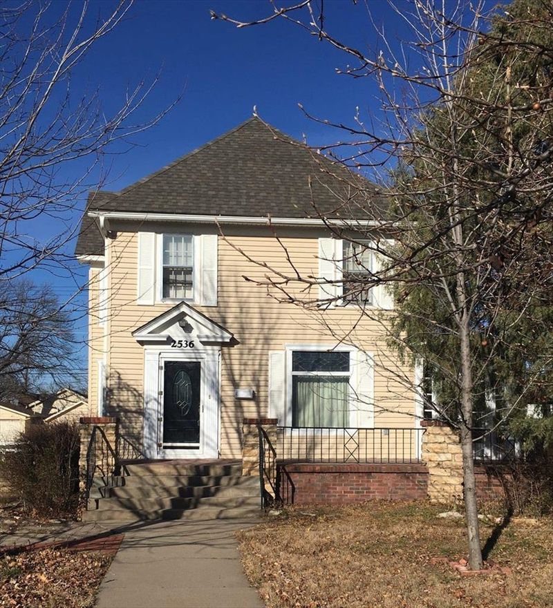 2536 Broadway, Great Bend, KS 67530