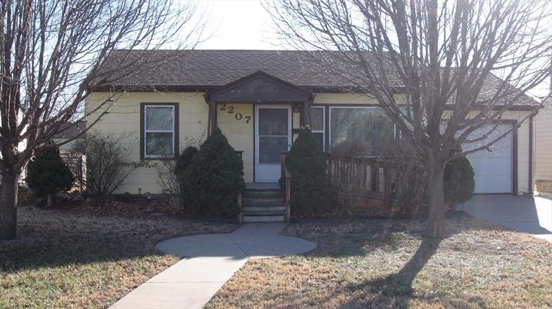 2207 29th St, Great Bend, KS 67530