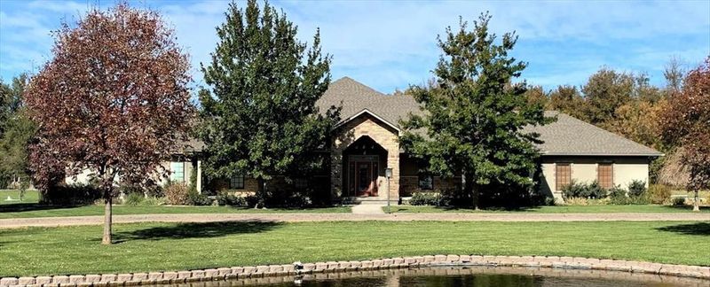 176 20 Rd, Great Bend, KS 67530