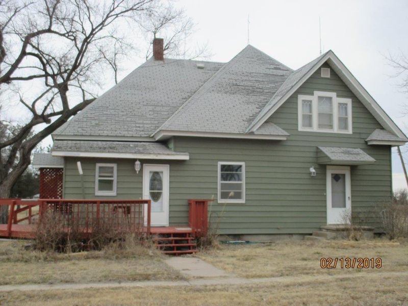 203 School St, Garfield, KS 67529