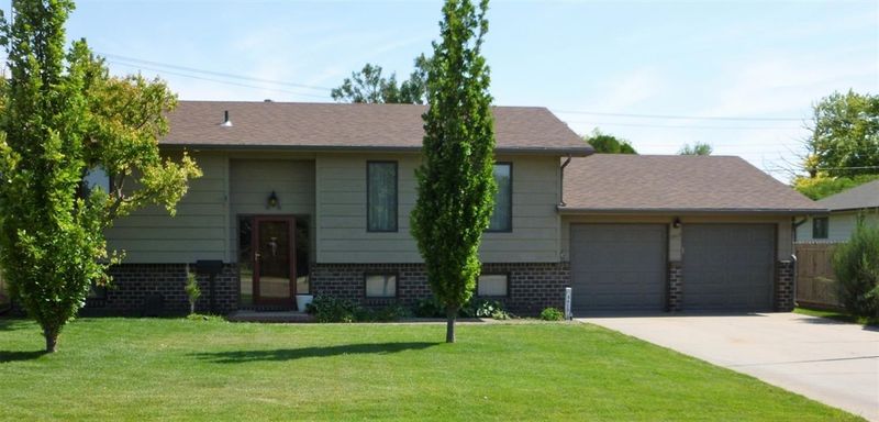 3413 24th St, Great Bend, KS 67530