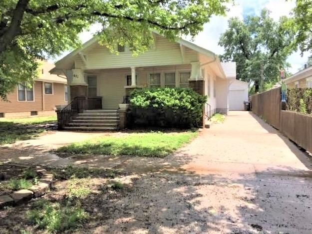 671 W 2nd, Hoisington, KS 67544