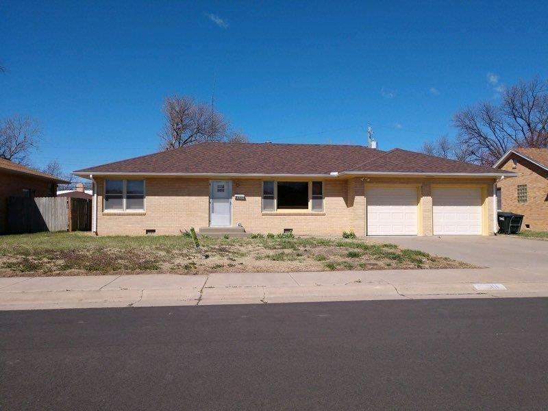 2111 Van Buren St, Great Bend, KS 67530