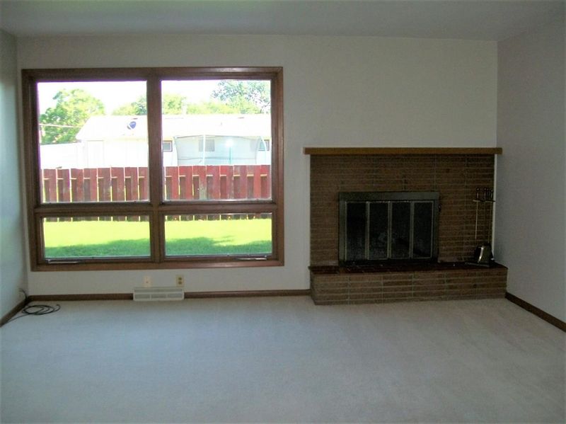 5918 Aspen Dr, Great Bend, KS 67530