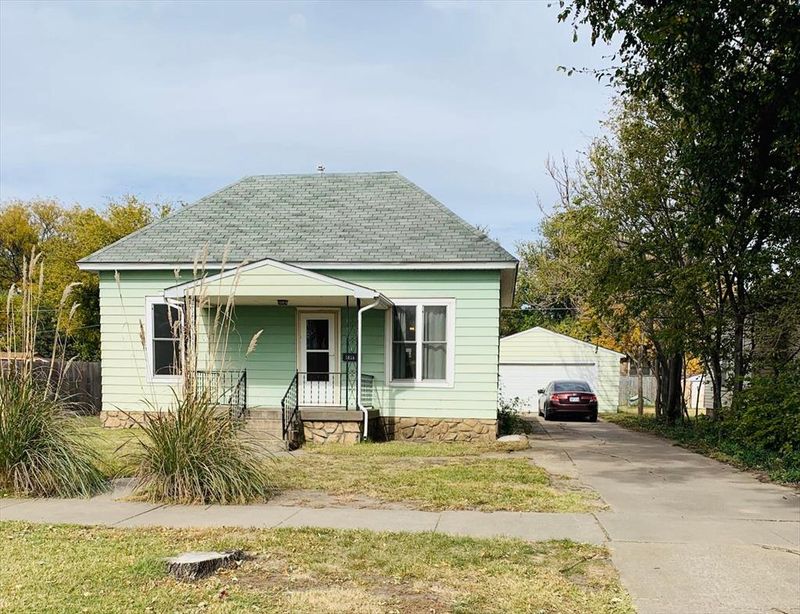 2526 Lakin, Great Bend, KS 67530