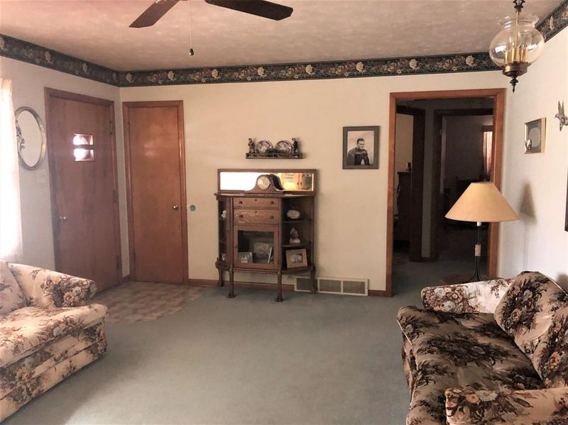 1317 Warner Rd, Great Bend, KS 67530