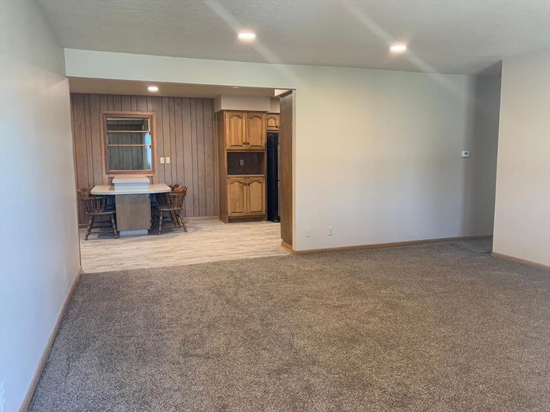 5938 Hemlock Dr, Great Bend, KS 67530