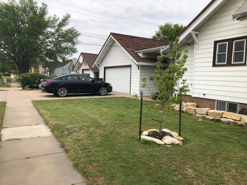 108 N Kansas, Russell, KS 67665