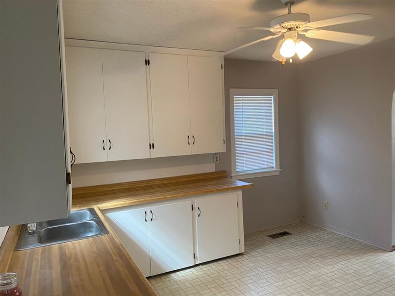 2015 Monroe, Great Bend, KS 67530
