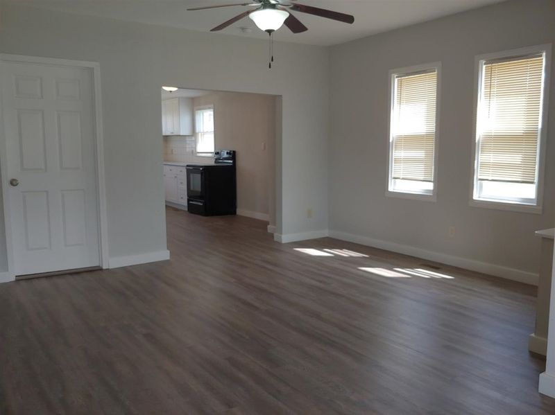 815 E Wisconsin St, Russell, KS 67665