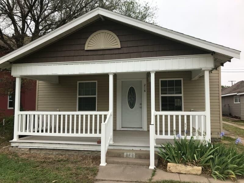 218 N Main, Hoisington, KS 67544