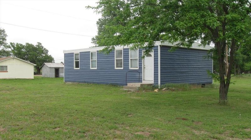 224 Locust, Great Bend, KS 67530