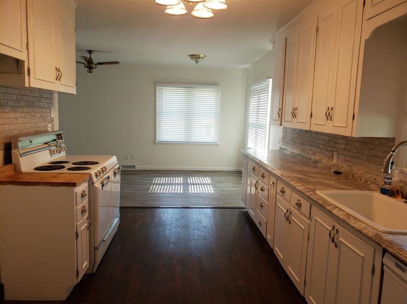 231 N Grant, Russell, KS 67665