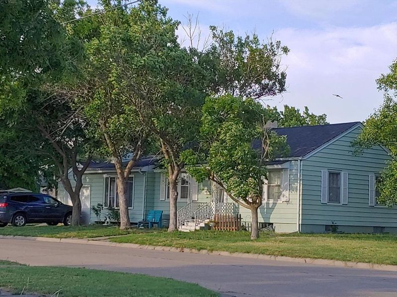 609 N Ober St, Russell, KS 67665