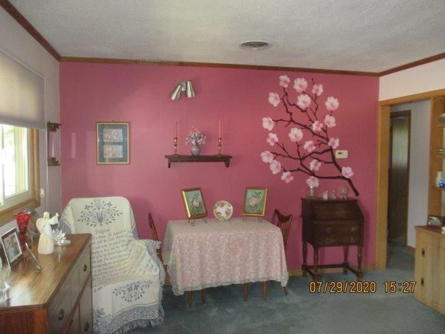 208 E 18th St, Larned, KS 67550