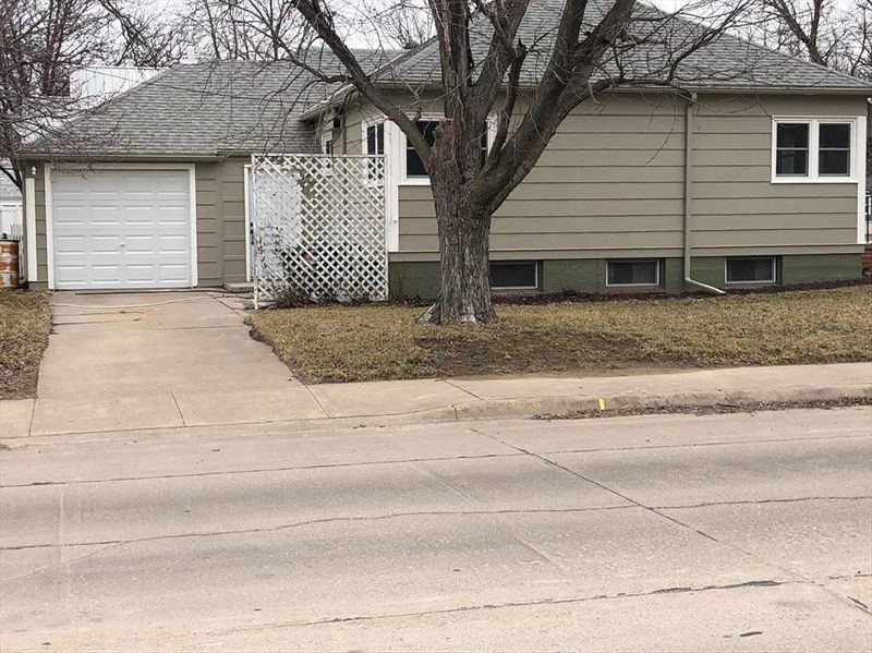 3216 16th St, Great Bend, KS 67530