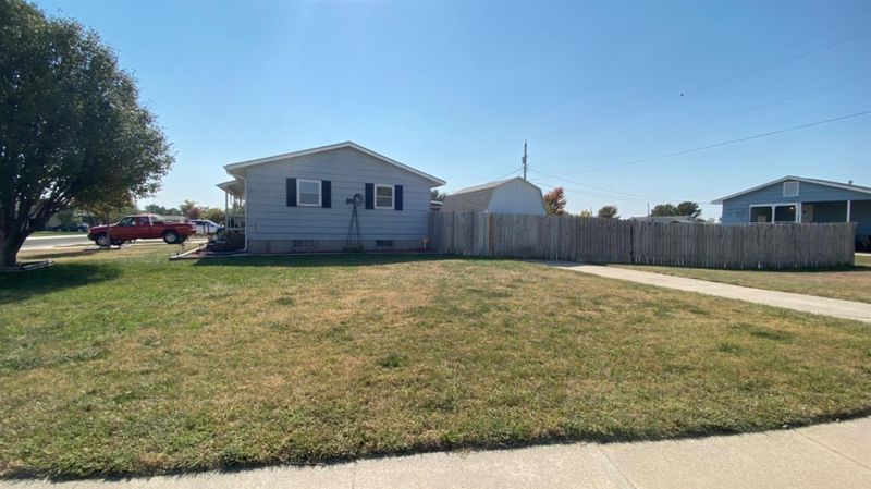 3137 Stone St, Great Bend, KS 67530