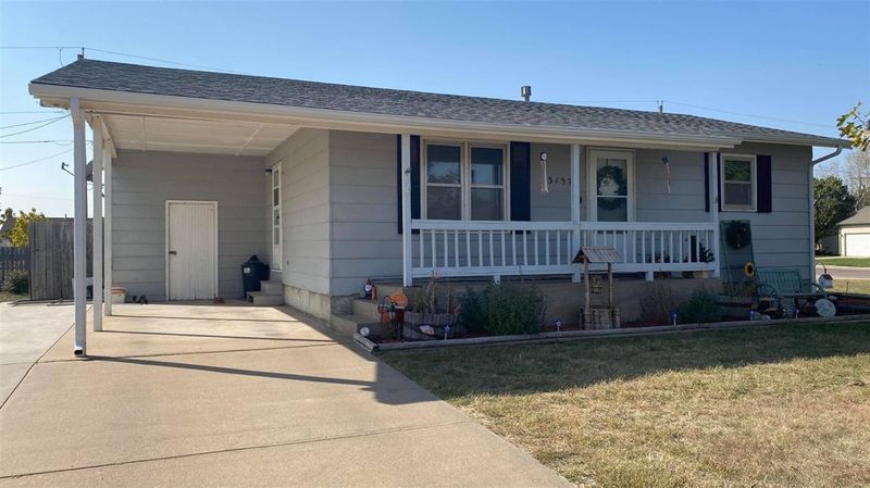 3137 Stone St, Great Bend, KS 67530