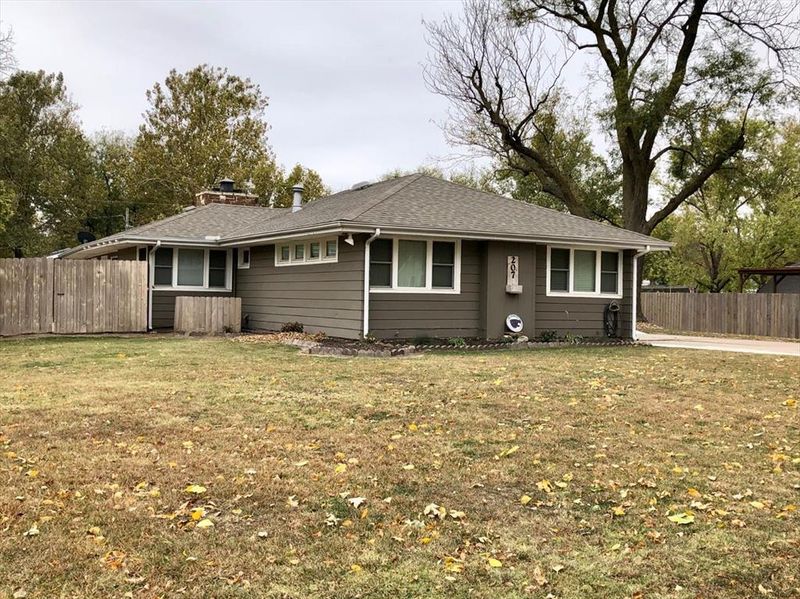 207 W 5th, Ellinwood, KS 67526