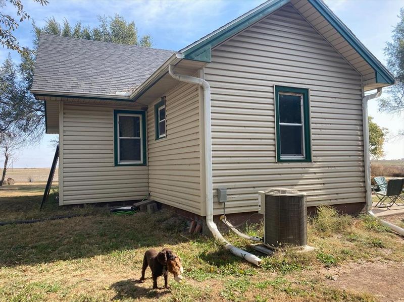 1423 400, Albert, KS 67511