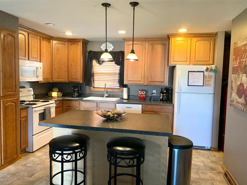 3327 Meadowlark, Great Bend, KS 67530
