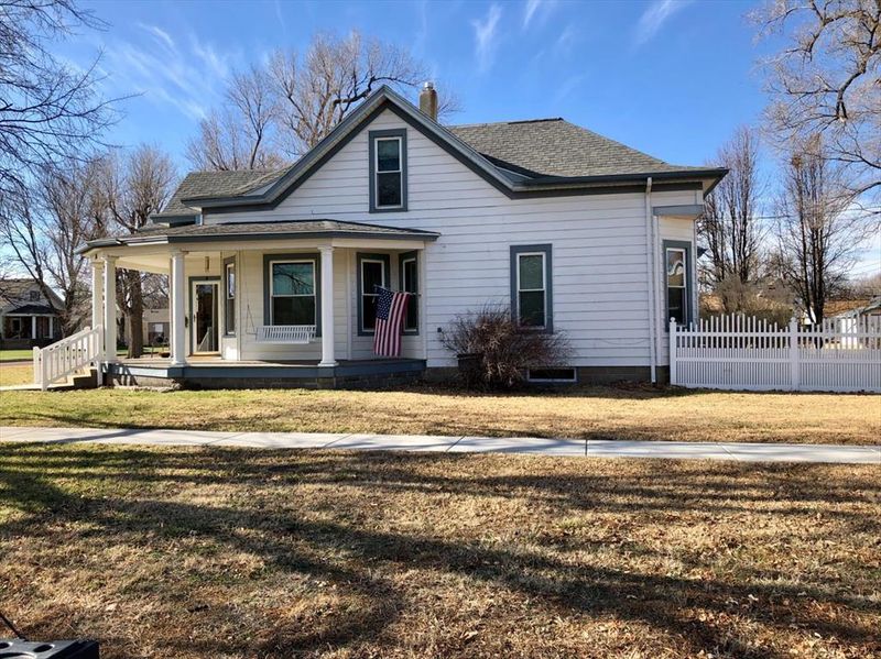 116 E 3rd, Ellinwood, KS 67526