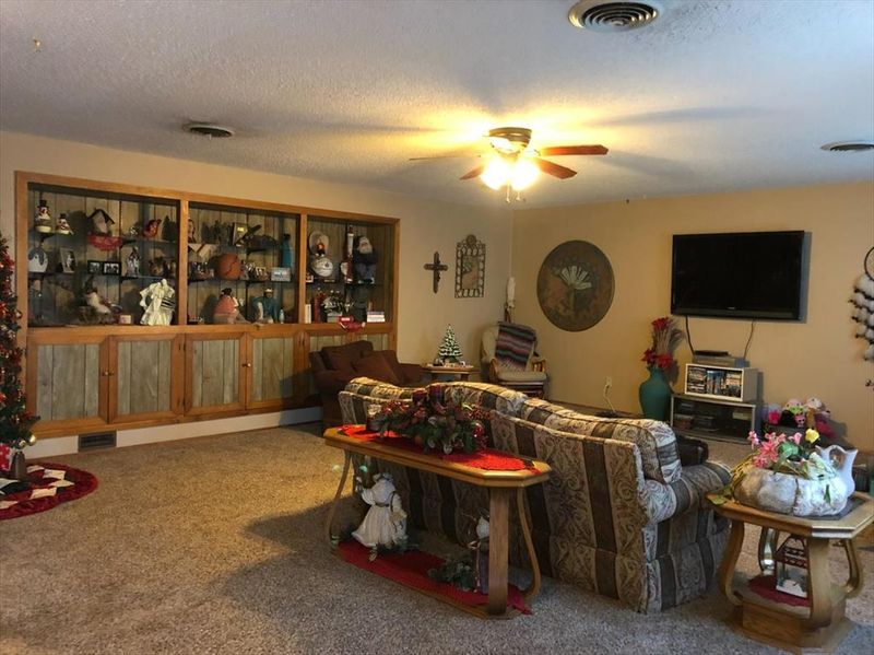 227 SE 20 Ave, Great Bend, KS 67530
