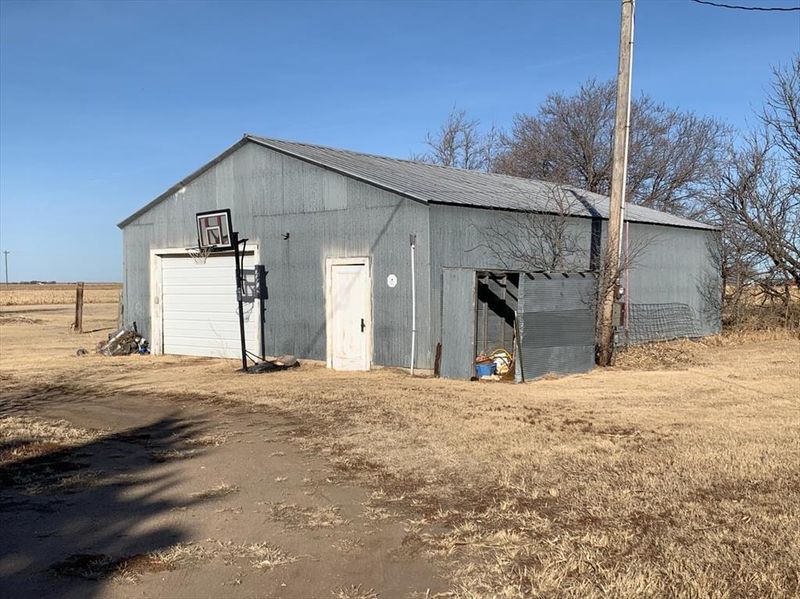 604 SW 20 Rd, Great Bend, KS 67530