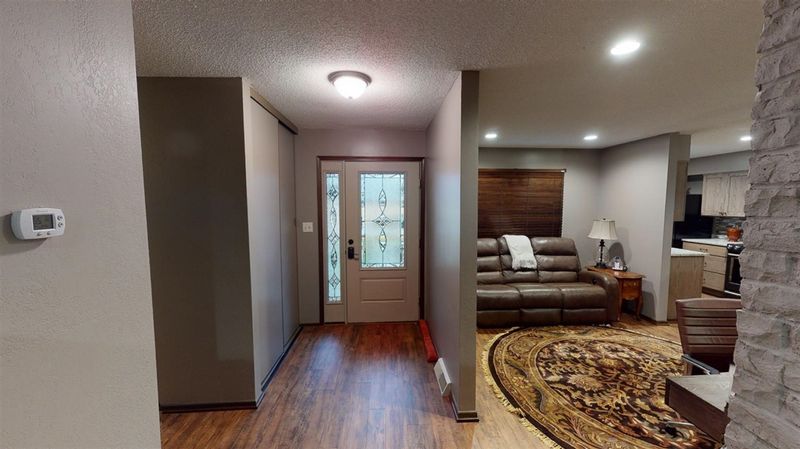 5105 Telstar Ln, Great Bend, KS 67530